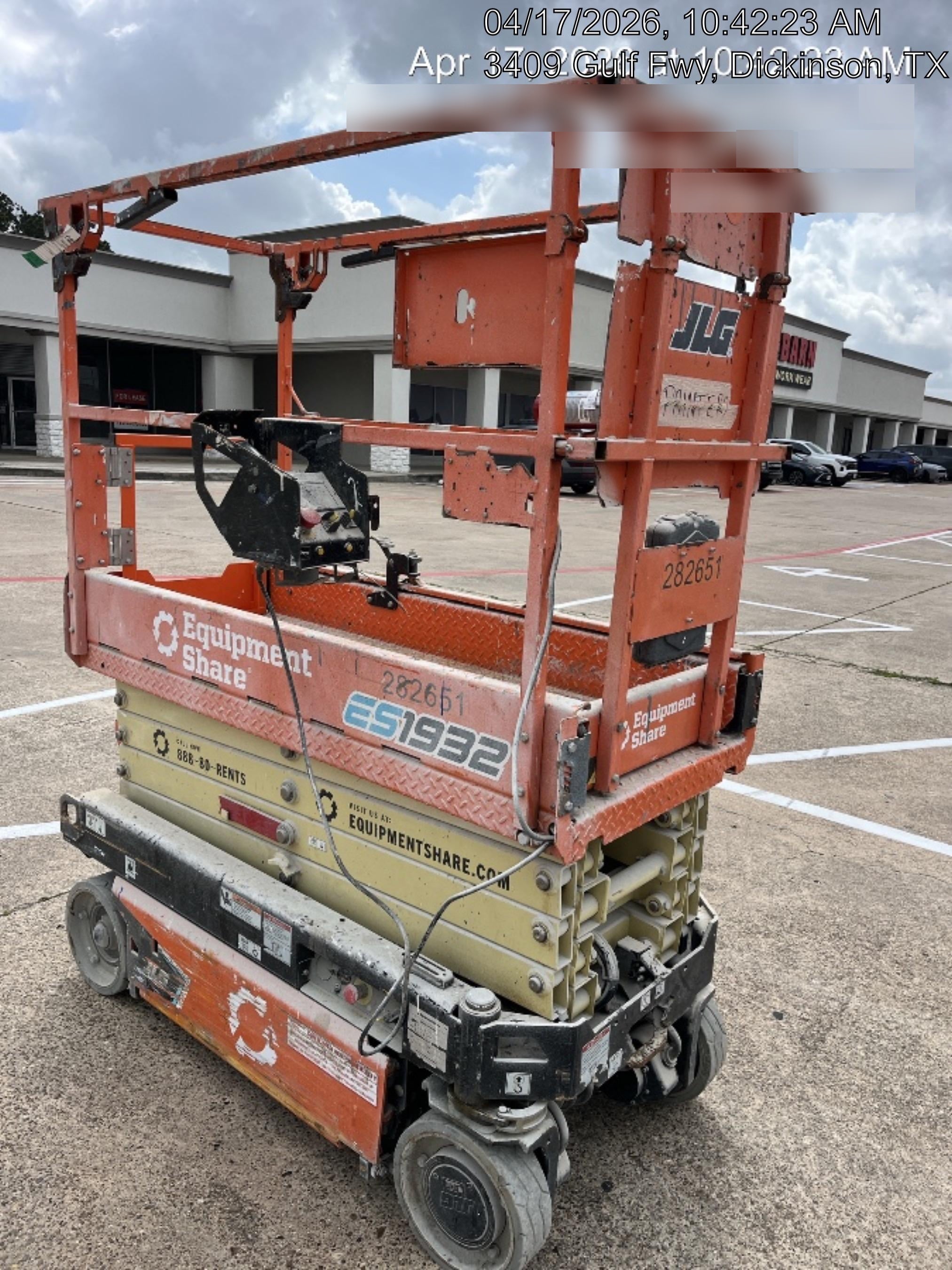 2022 JLG ES1932