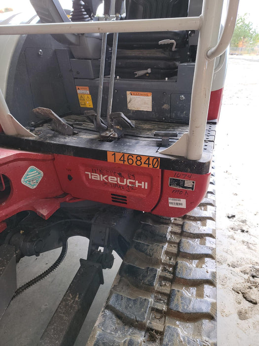 2021 TAKEUCHI TB250-2