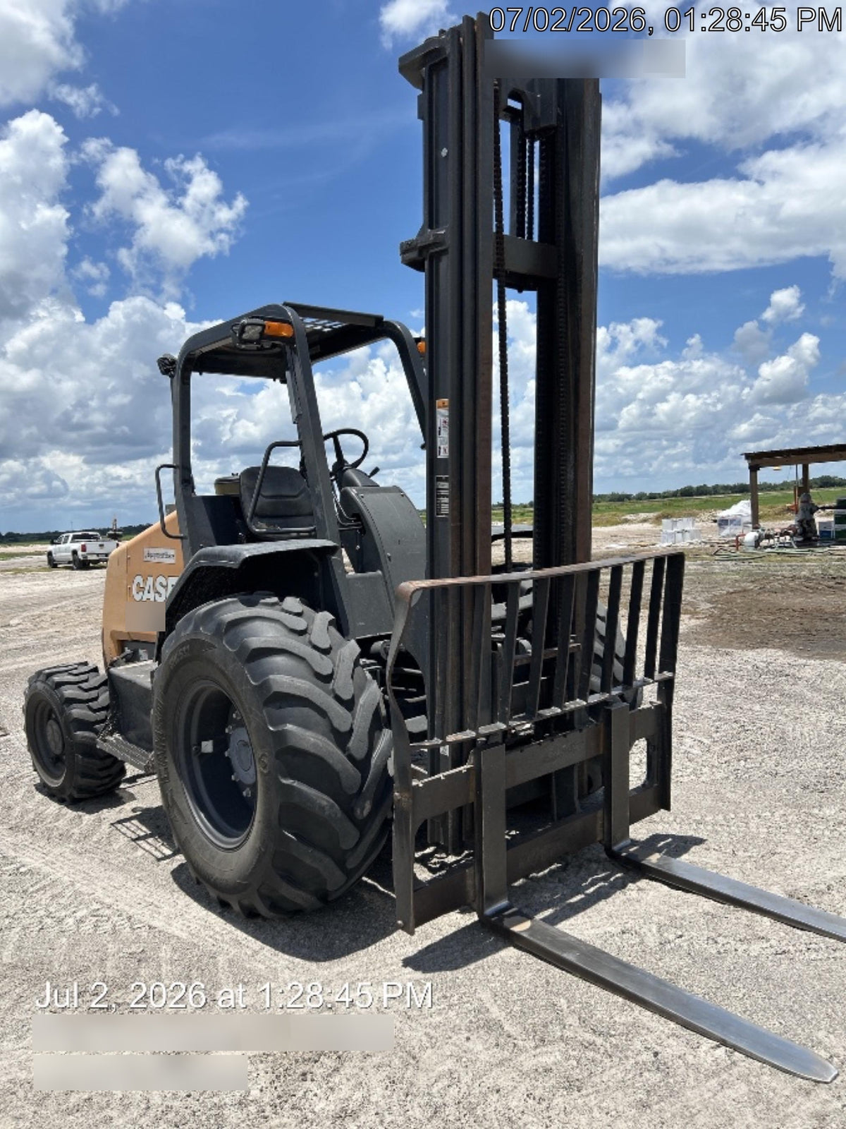 2022 CASE 586H