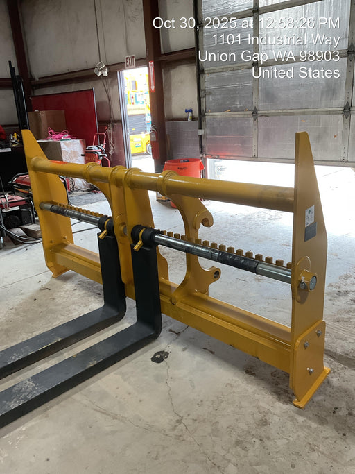 2025 JOHN DEERE 96" Loader Fork Carriage - John Deere