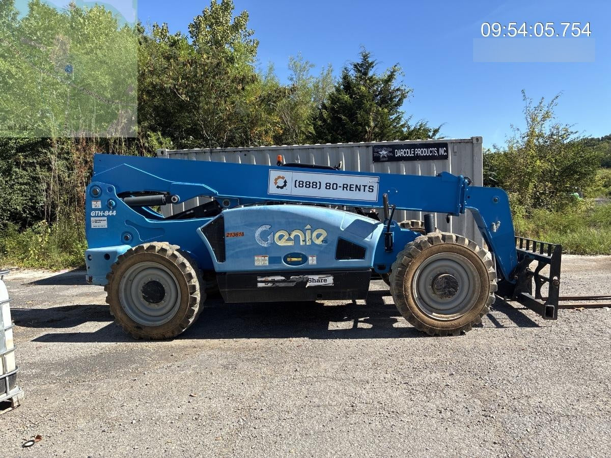 2022 GENIE GTH-844