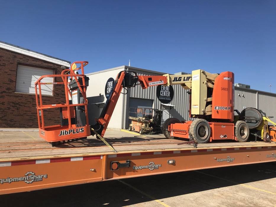 2019 JLG E300AJP