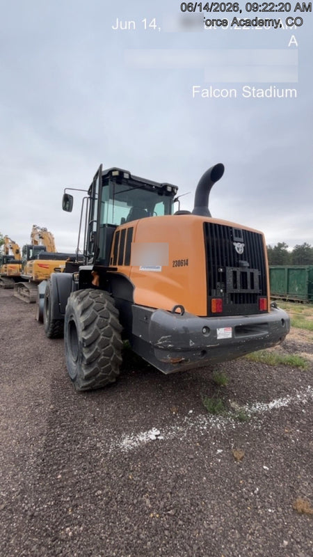 2022 CASE 621G