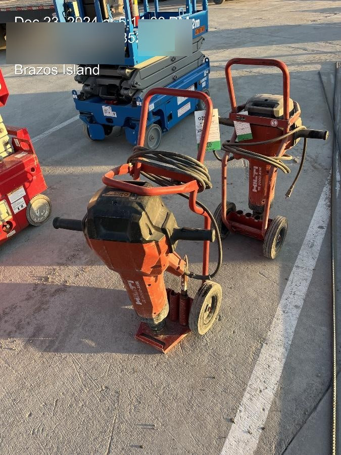 2023 HILTI TE 3000-AVR