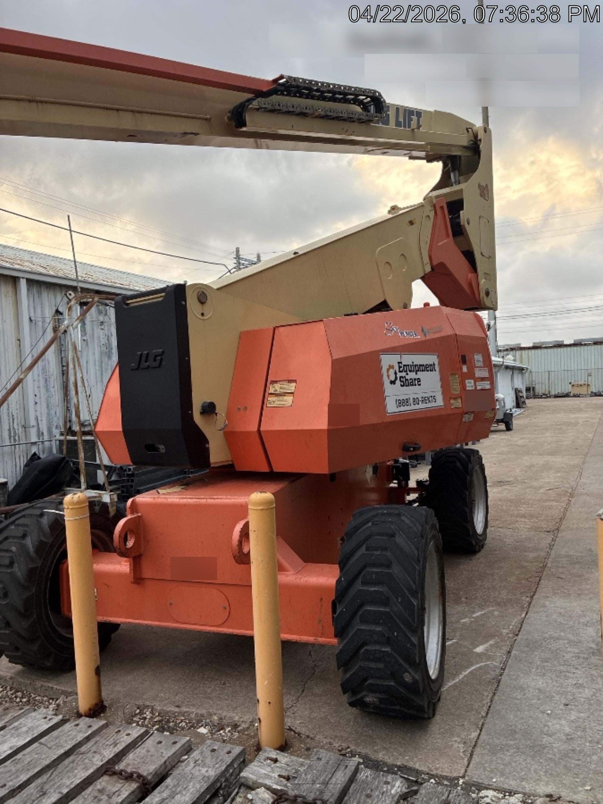 2019 JLG 800AJ