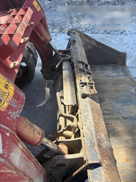 2023 TAKEUCHI TL8R2-R