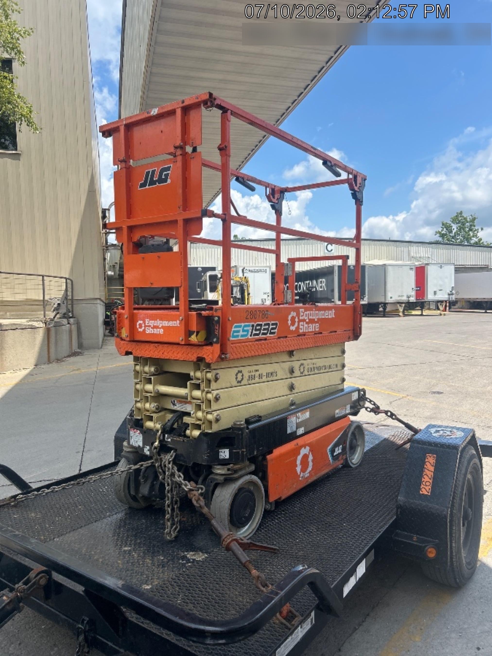2022 JLG ES1932