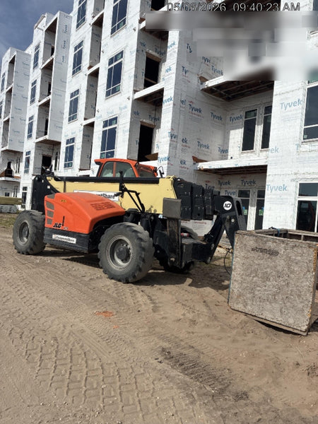 2023 JLG 1075
