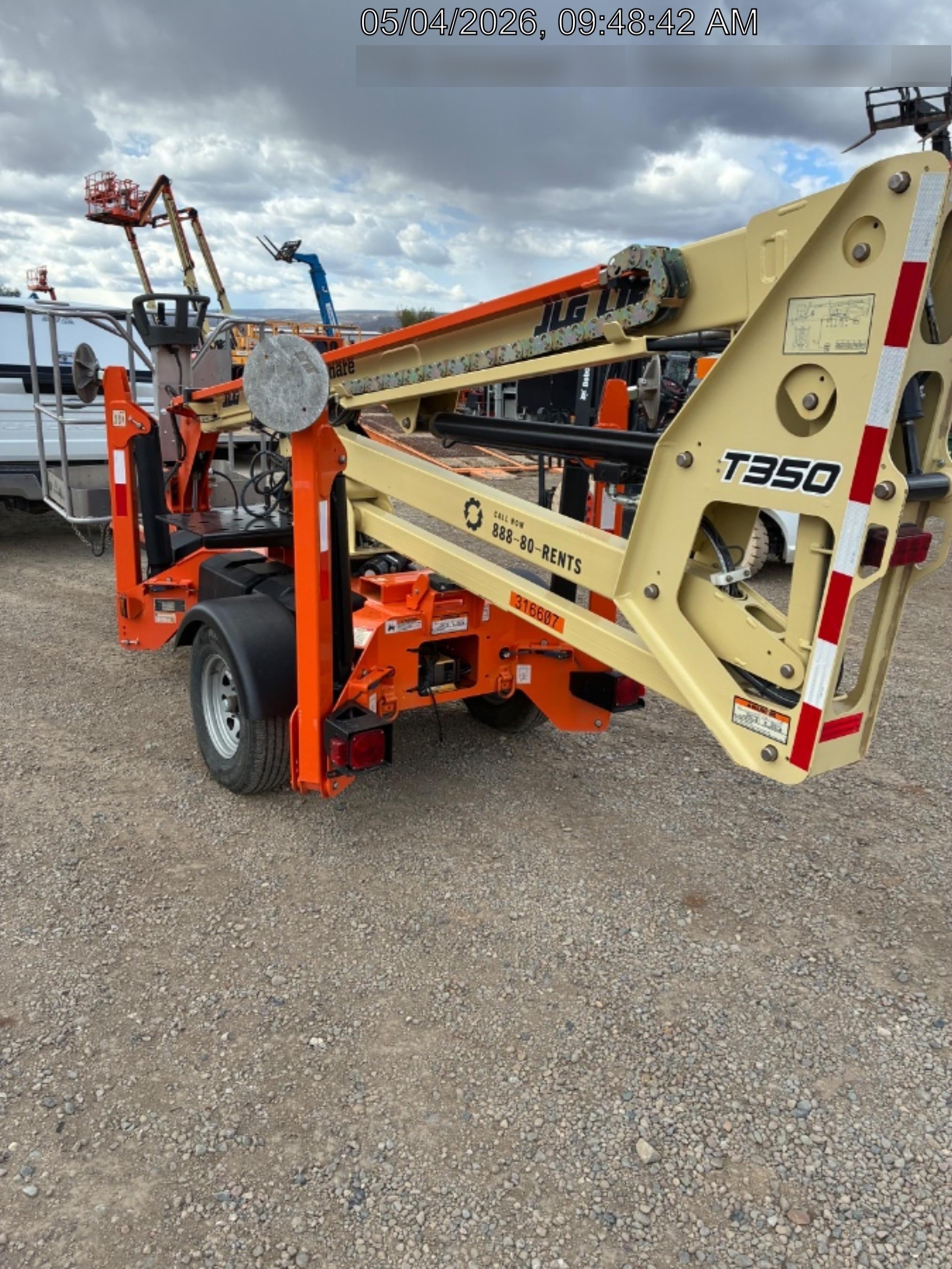 2023 JLG T350
