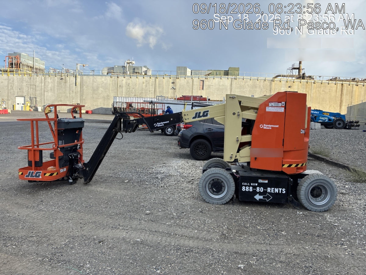 2025 JLG E300AJP