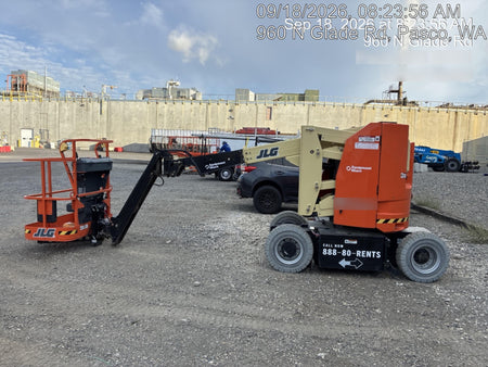 2025 JLG E300AJP