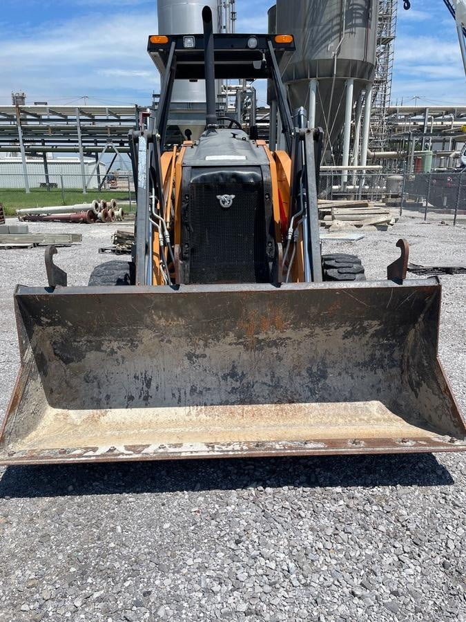 2022 CASE 570N EP