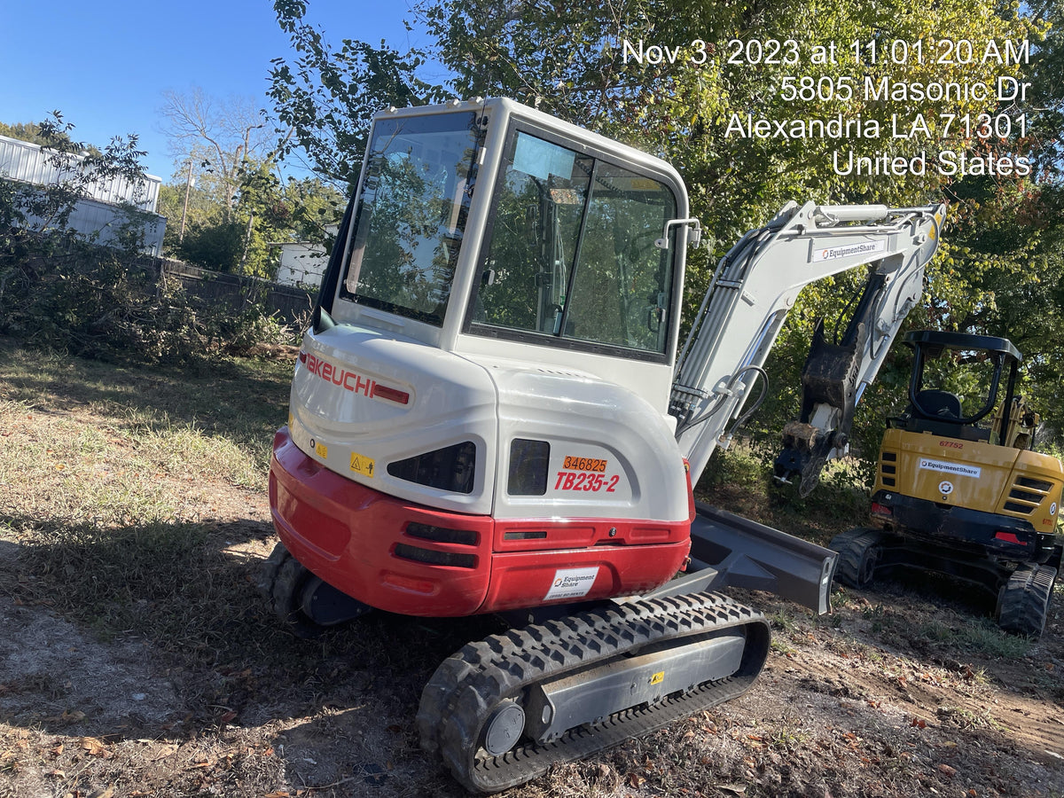 2023 TAKEUCHI TB235-2CR