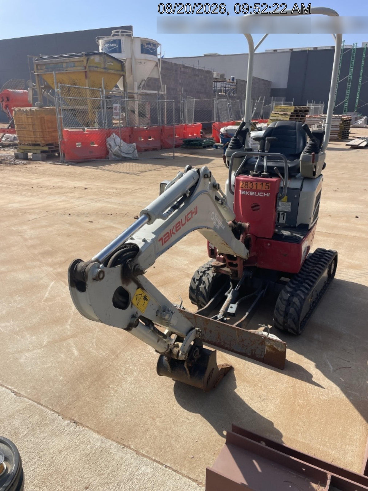 2022 TAKEUCHI TB210R
