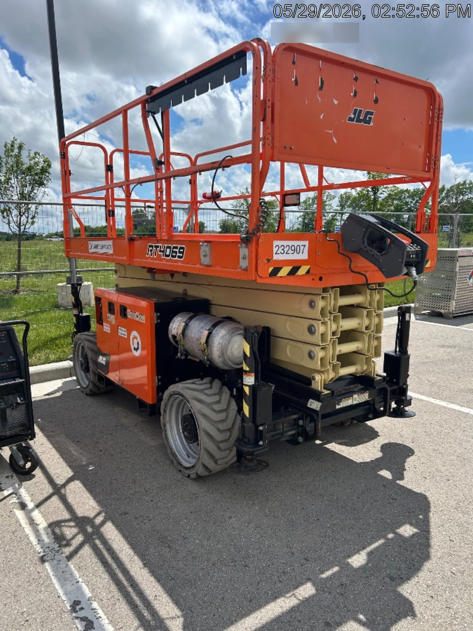 2022 JLG RT4069