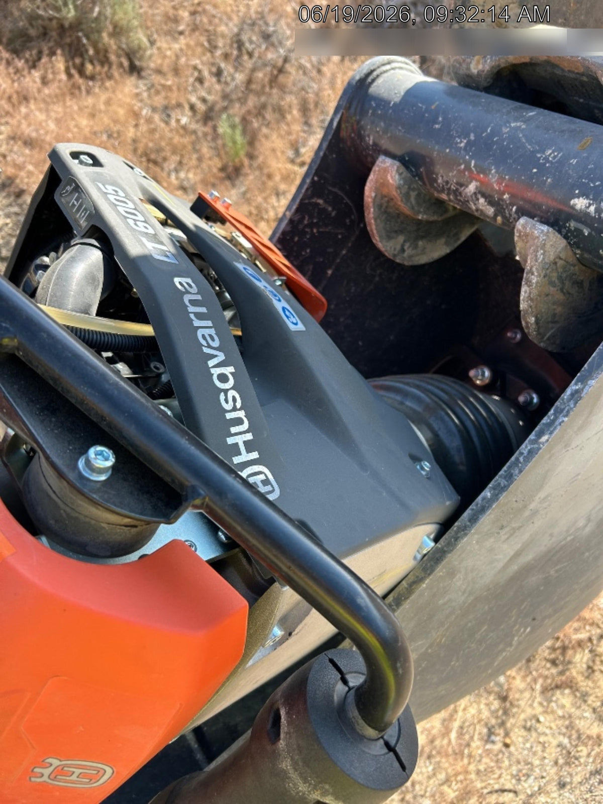 2025 HUSQVARNA LT6005