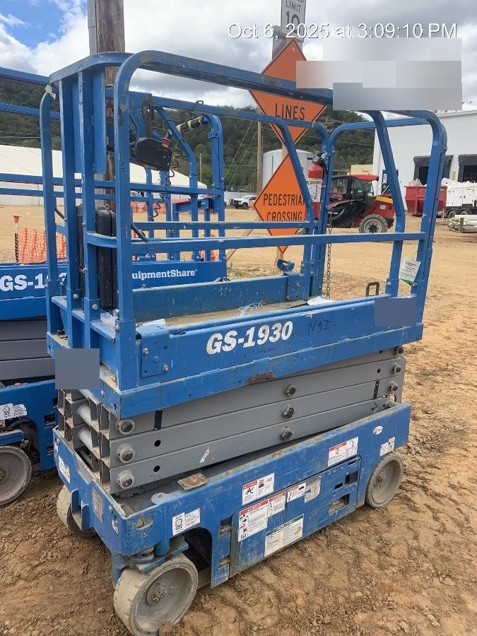 2019 Genie GS-1930 Fixed Rails with Chain Entry