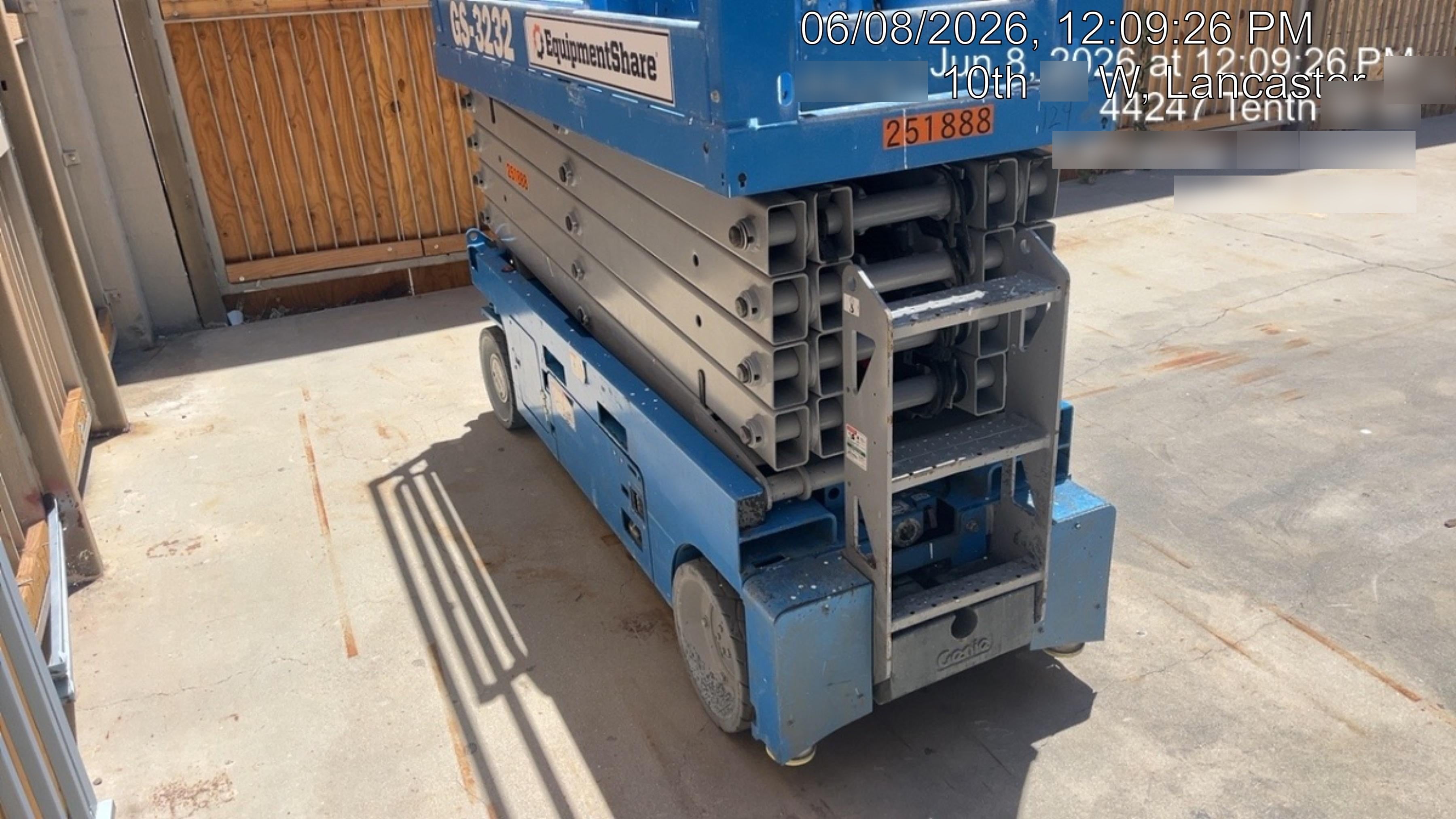 2022 GENIE GS-3232