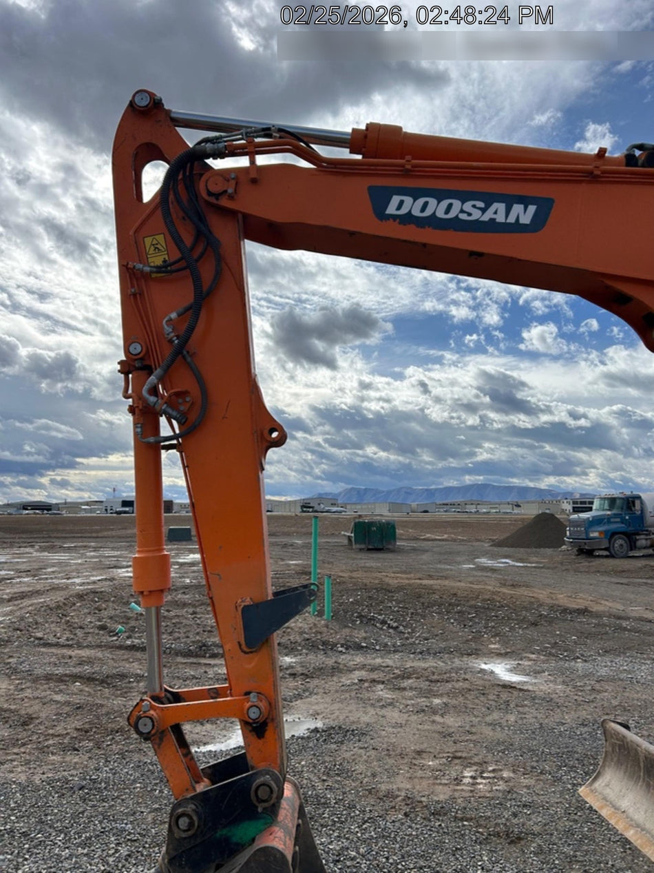 2020 Doosan DX85R-3 Cab/Heat/AC