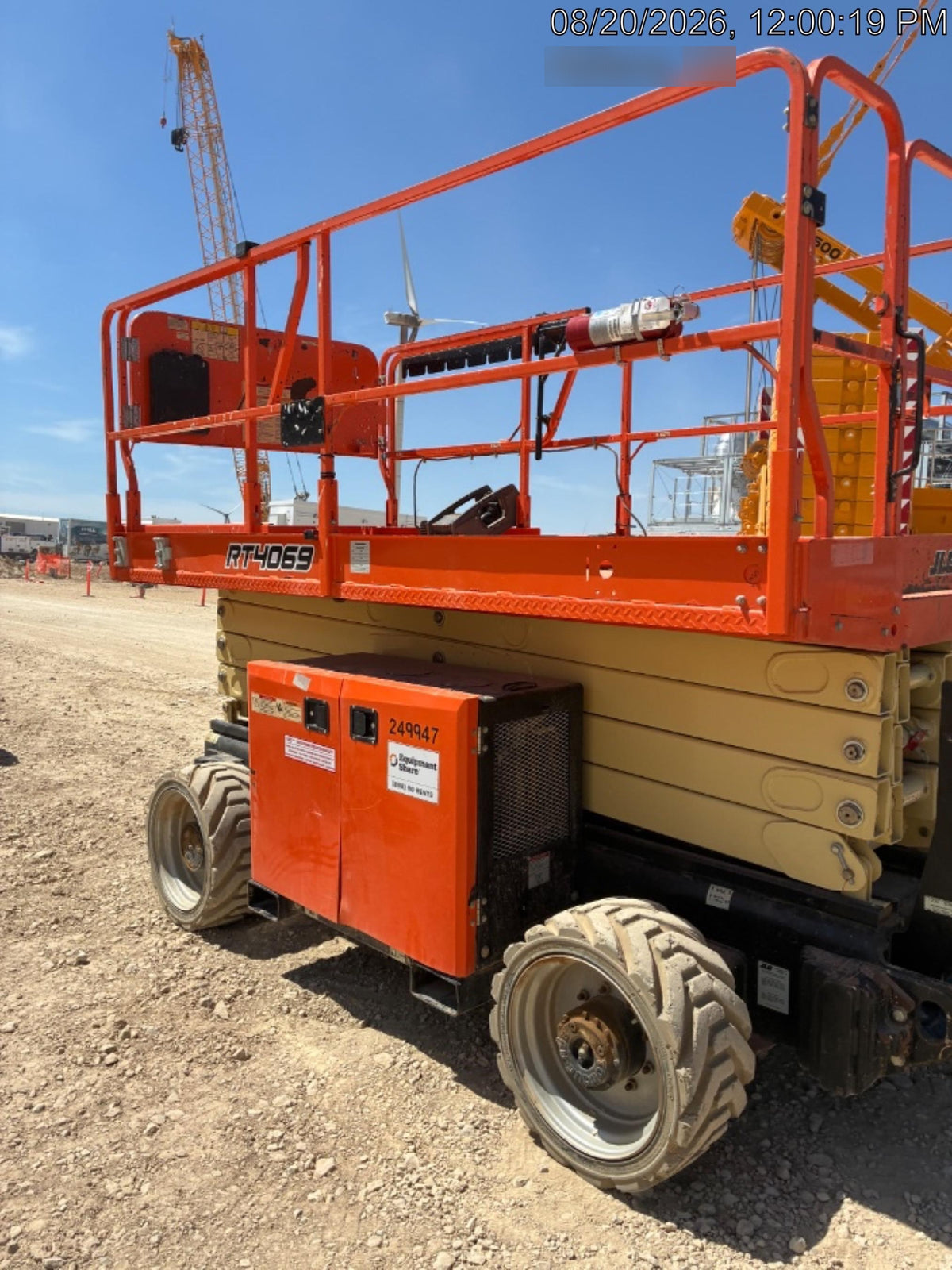 2022 JLG RT4069