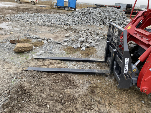 2022 PALADIN 48" Pallet Forks - Paladin