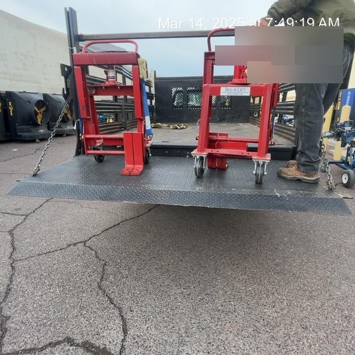 2022 ROL-A-LIFT M-6