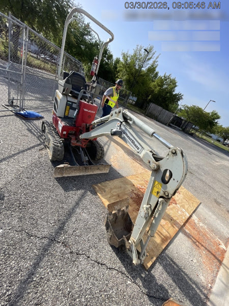 2022 TAKEUCHI TB210R