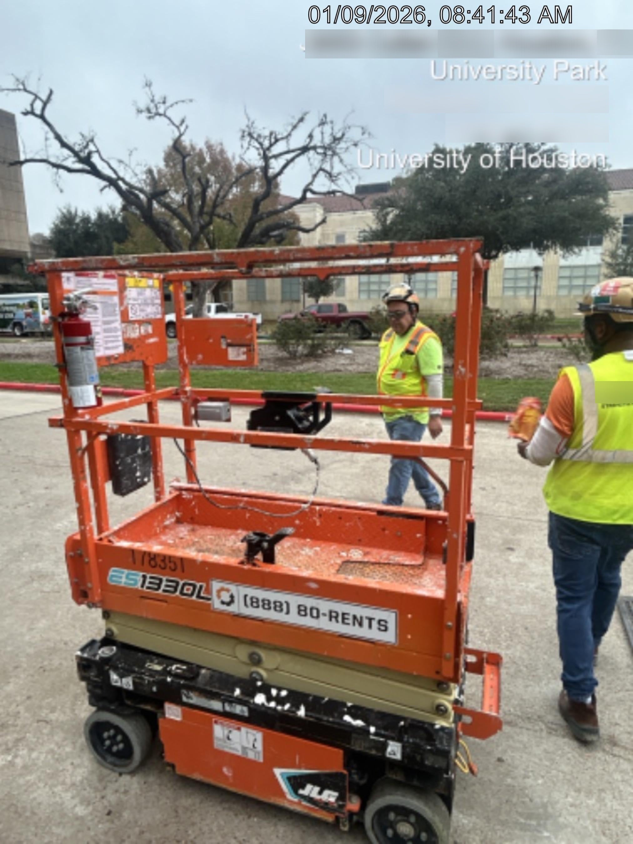 2021 JLG ES1330L