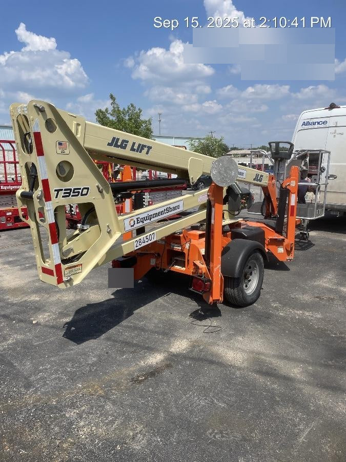 2022 JLG T350