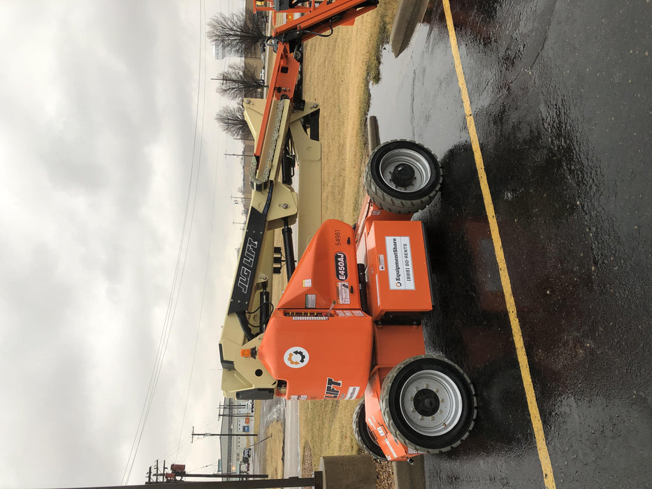 2019 JLG E450AJ
