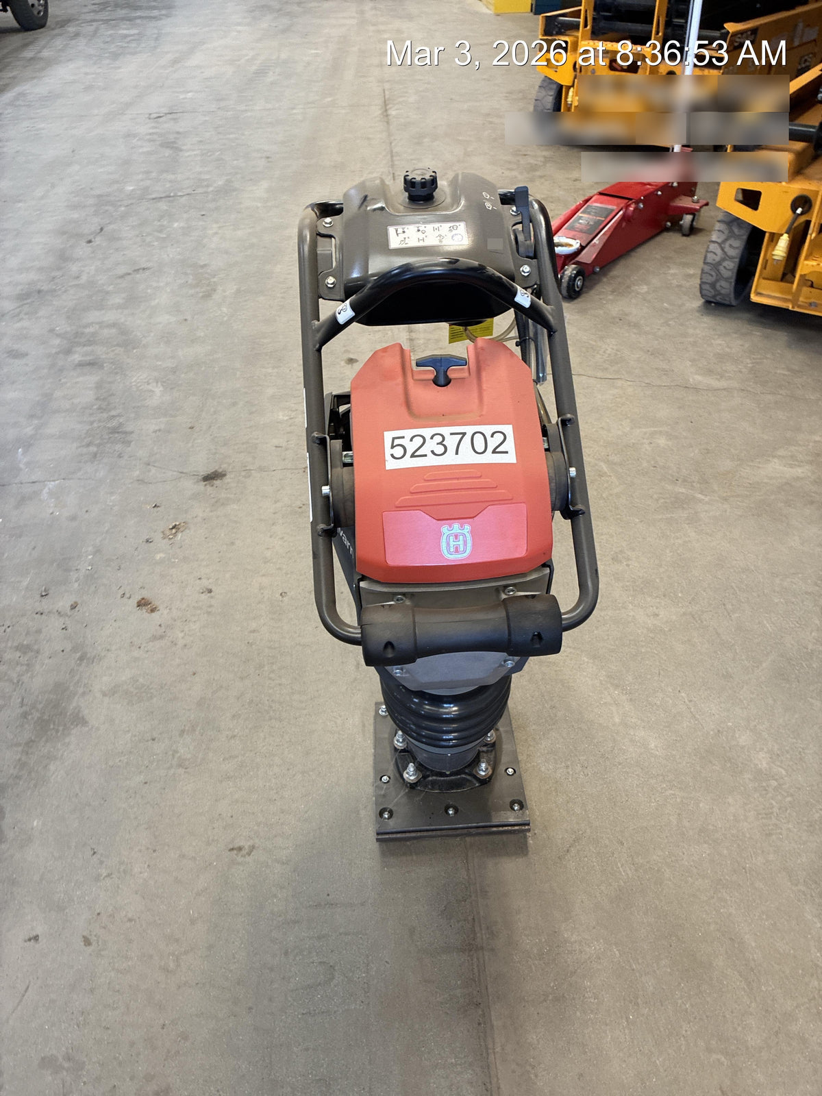 2025 HUSQVARNA LT6005