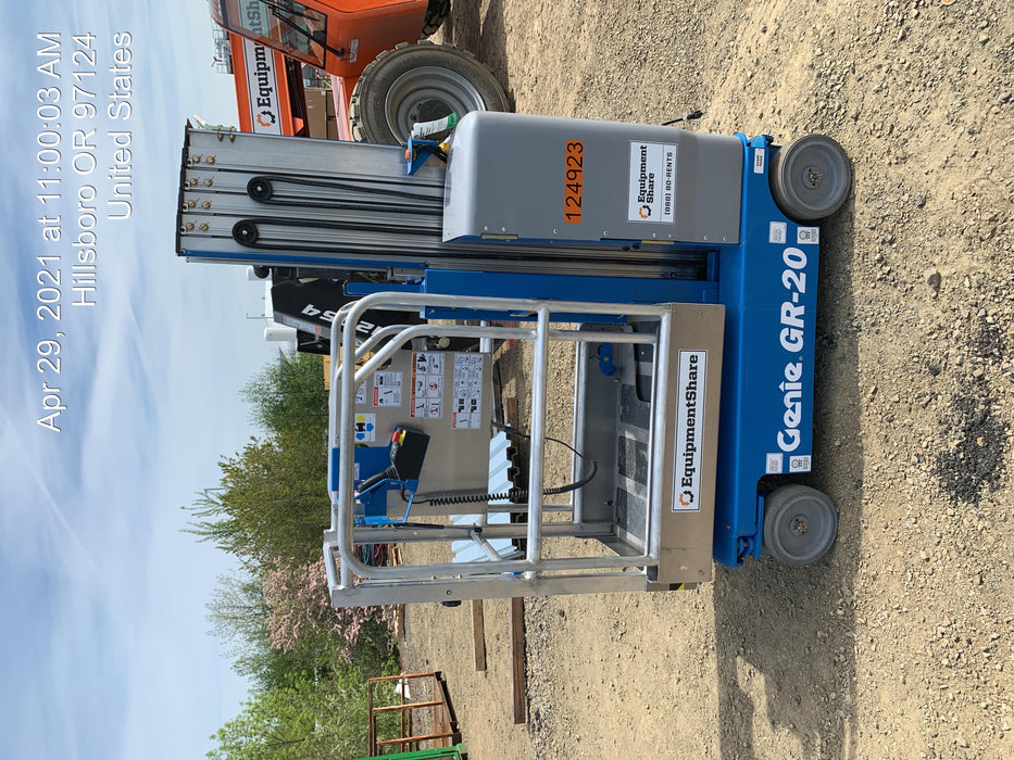 2021 GENIE GR-20