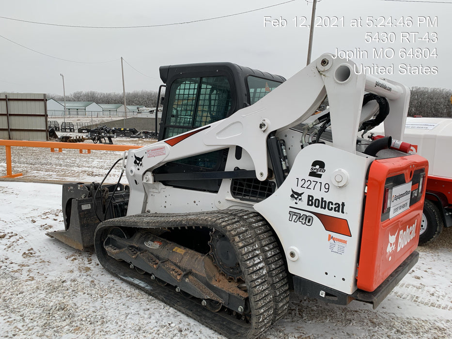 2020 Bobcat T740 74Hp T4, Cab/Heat/Air, Selectable Joystick Controls, Aux Hydraulics, Backup Alarm, P29 Performance Package, Rubber Tracks, Auto Ride Control, Reversing Fan, 7-Pin Attachment Control Kit