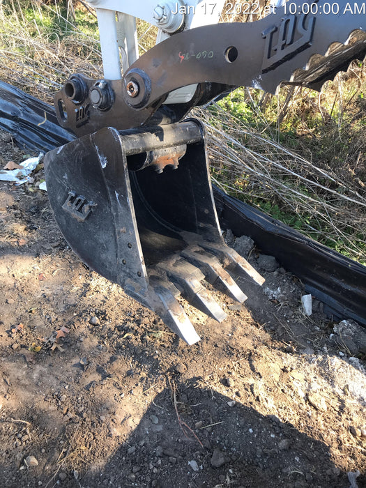 2021 TAKEUCHI TB235-2R