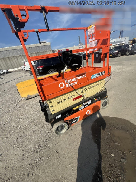 2024 JLG ES1932