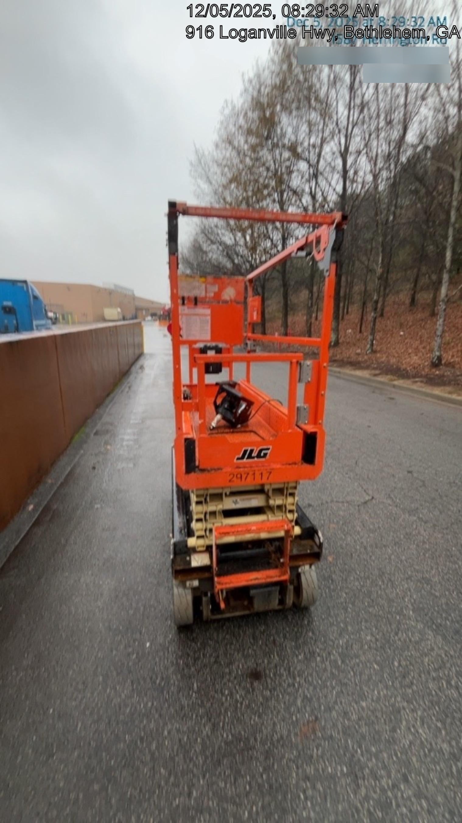 2023 JLG ES1932