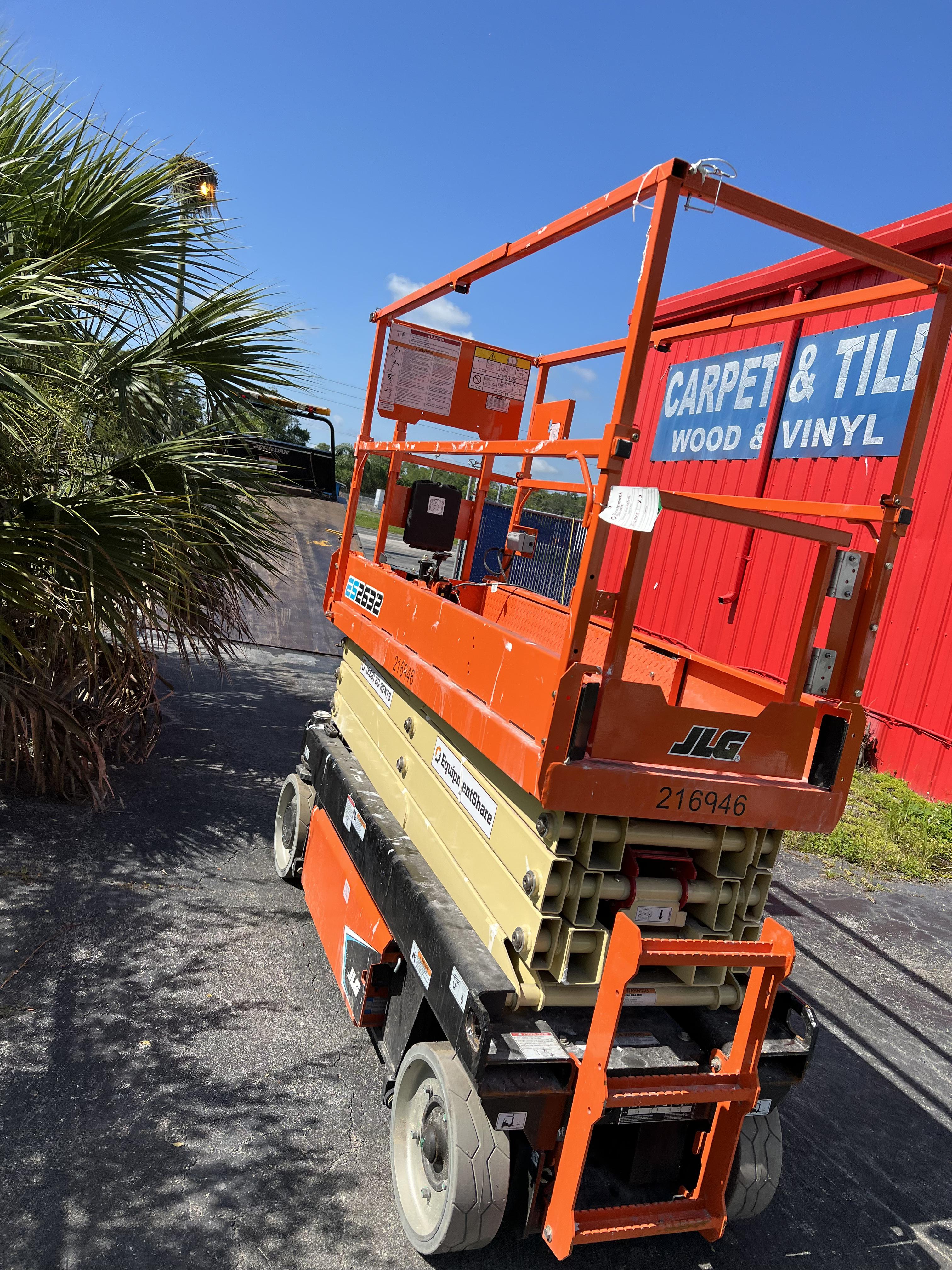 2022 JLG ES2632