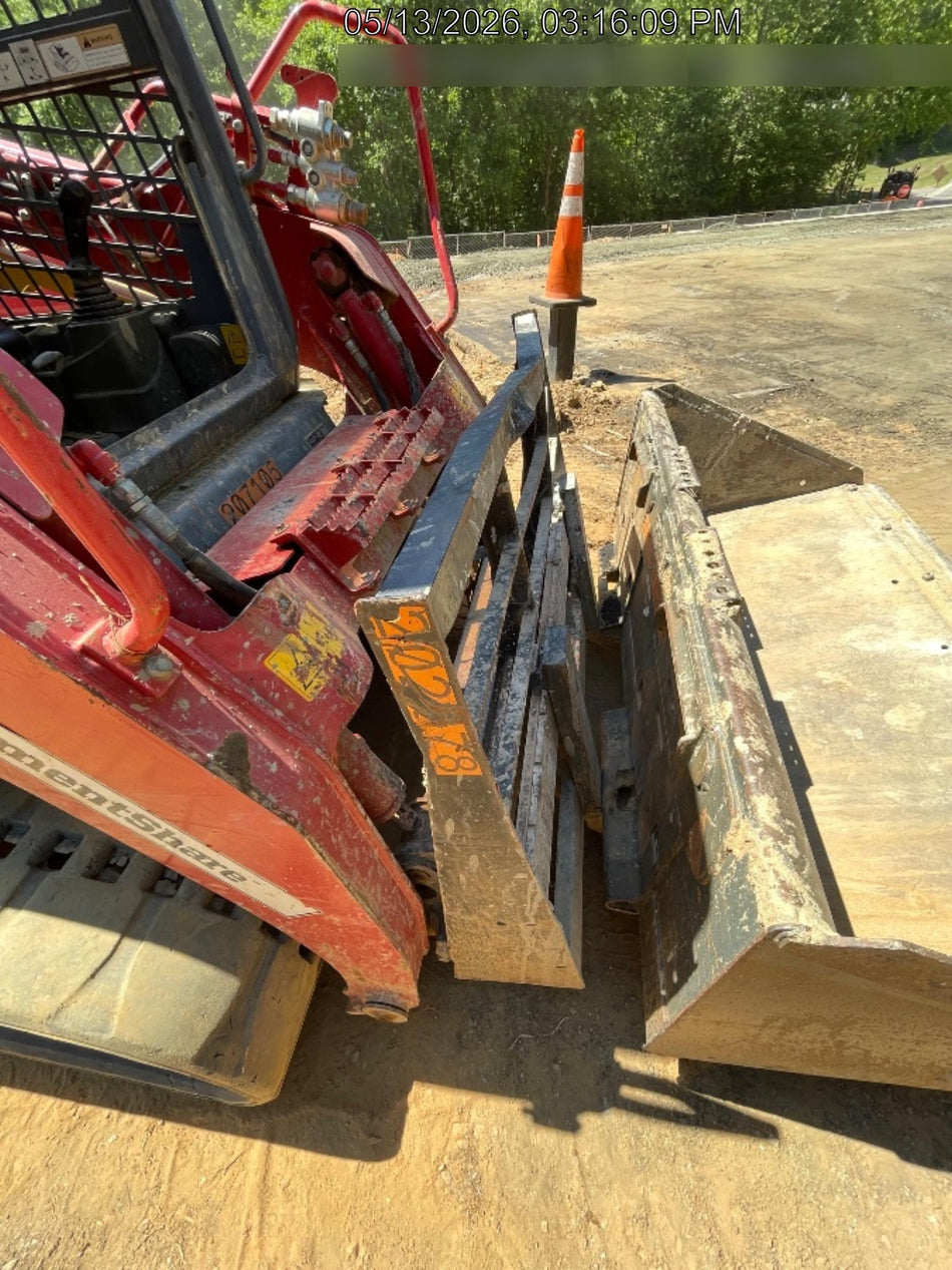 2022 ARROW MATERIAL HANDLING 60" Pallet Forks - Arrow