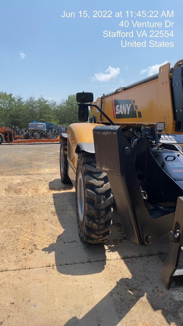 2022 SANY STH1056