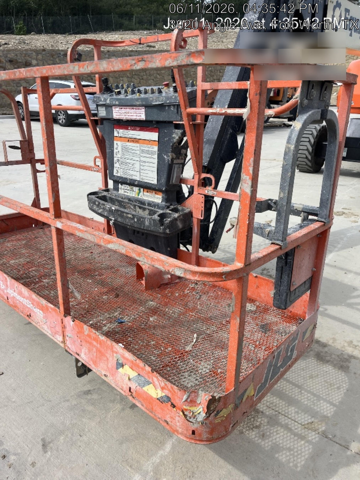 2023 JLG 660SJ