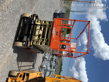 2025 JLG ES3246