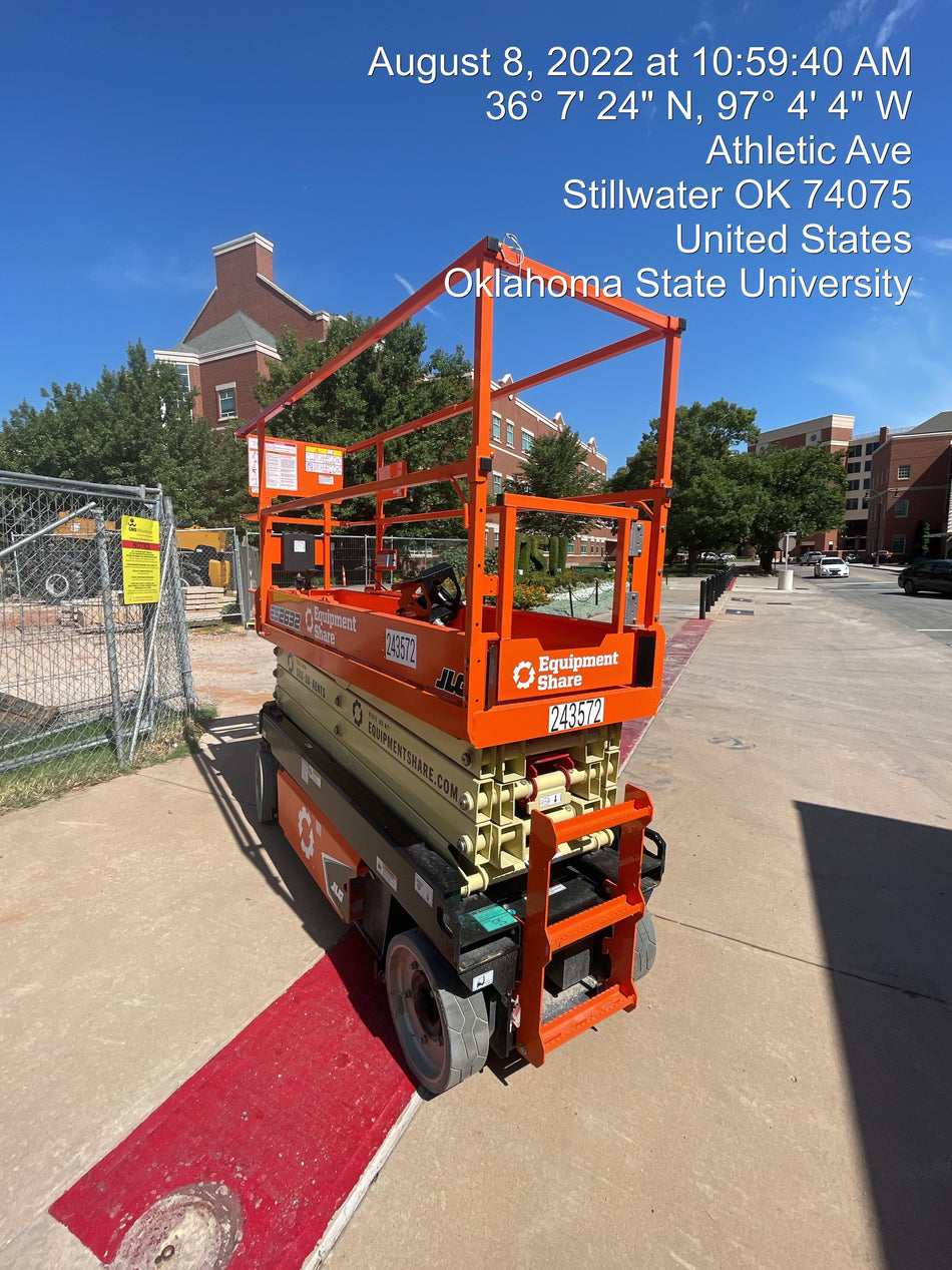 2022 JLG ES2632
