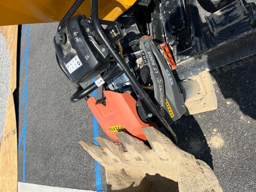 2024 HUSQVARNA LT5005