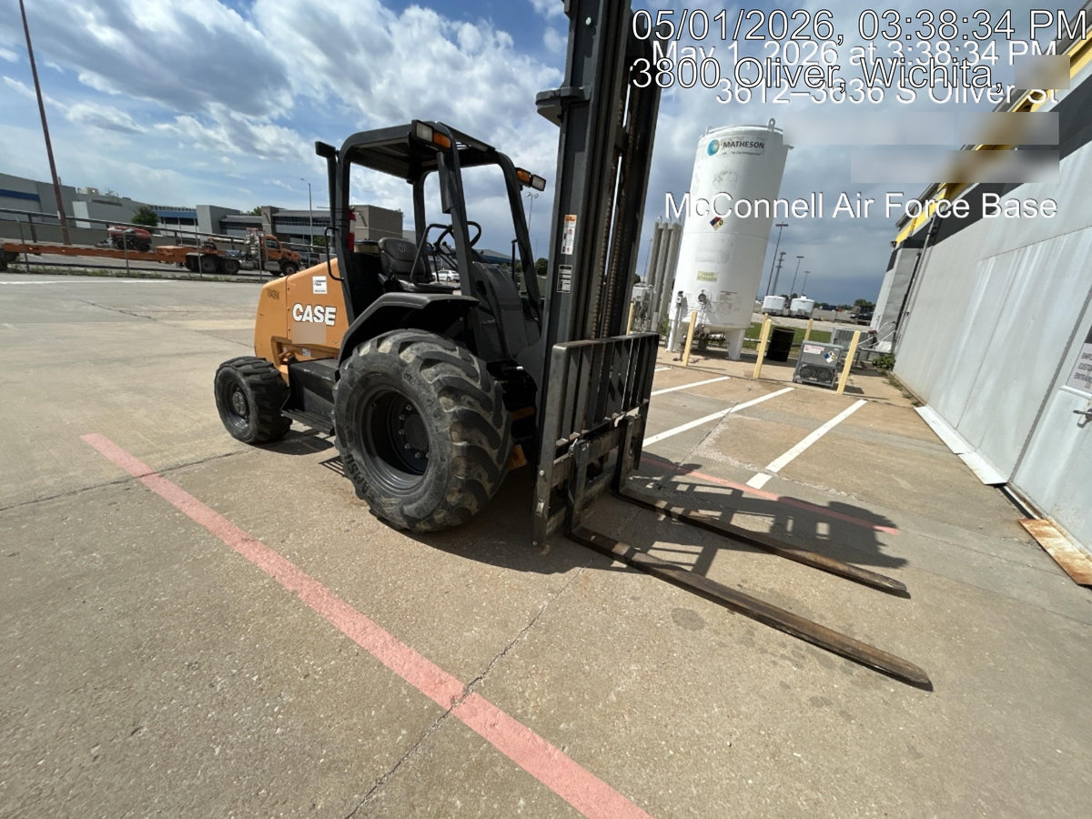 2021 CASE 588H