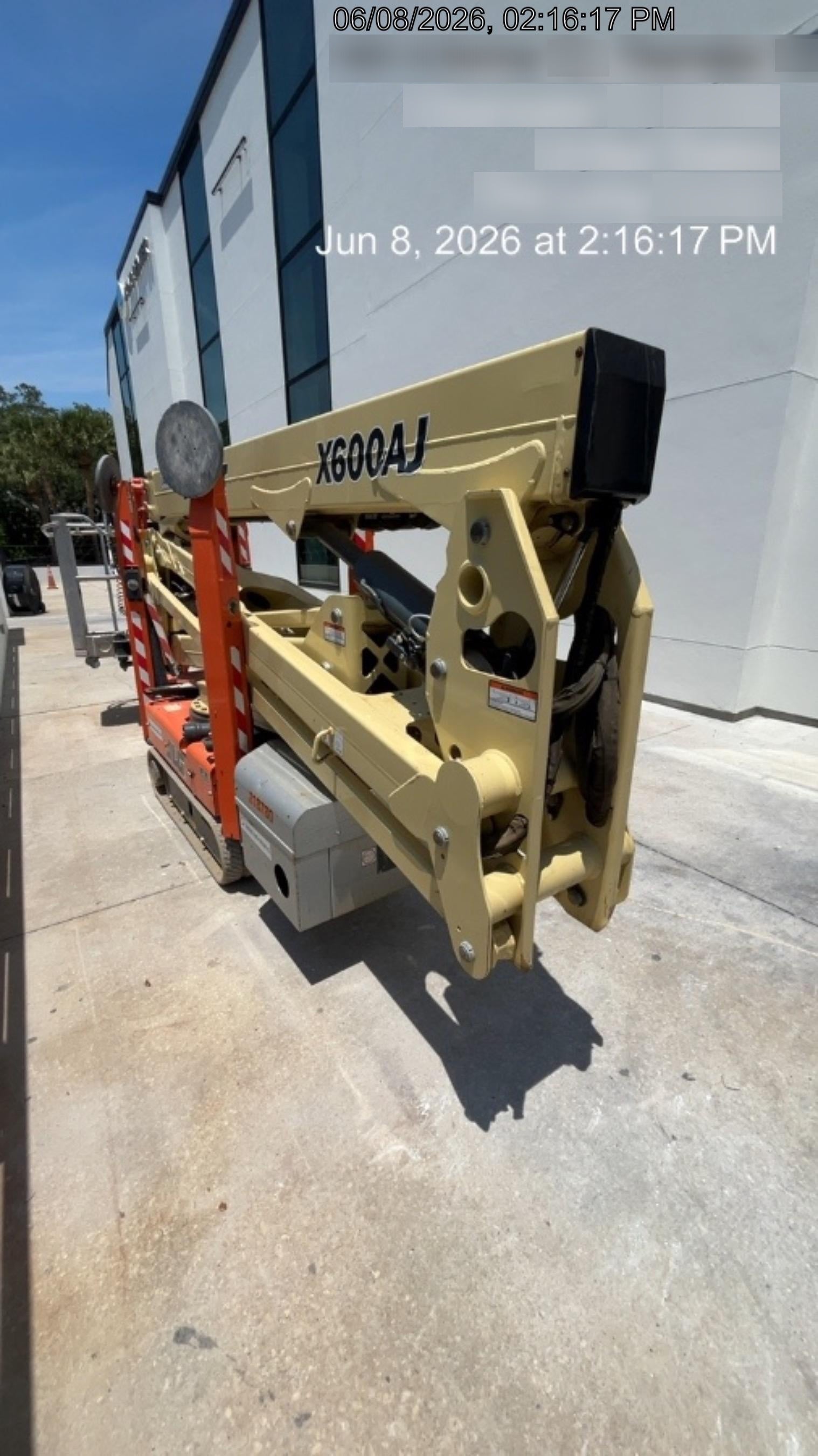 2022 JLG X600AJ