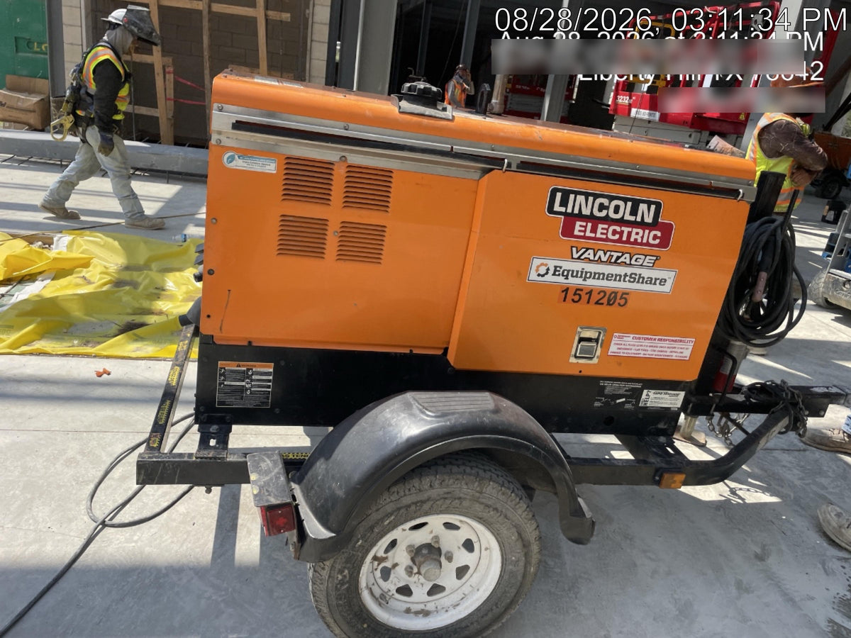 2021 Lincoln Electric Vantage 322 Vantage 322 Ready Pak 3 w/ Telematics & Decals, ORANGE (includes trailer, cable rack, fender light kit)