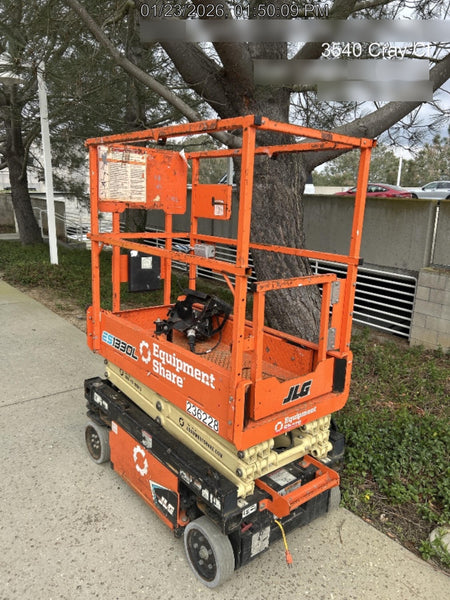 2022 JLG ES1330L