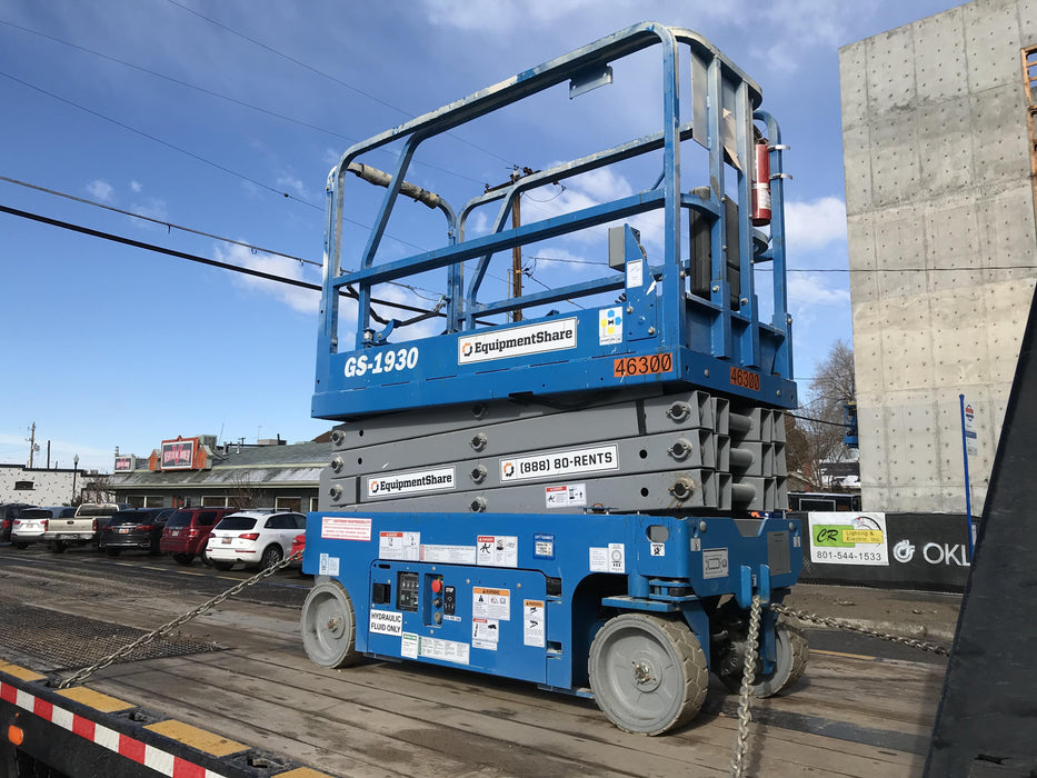 2019 Genie GS-1930 Fixed rails with chain Entry