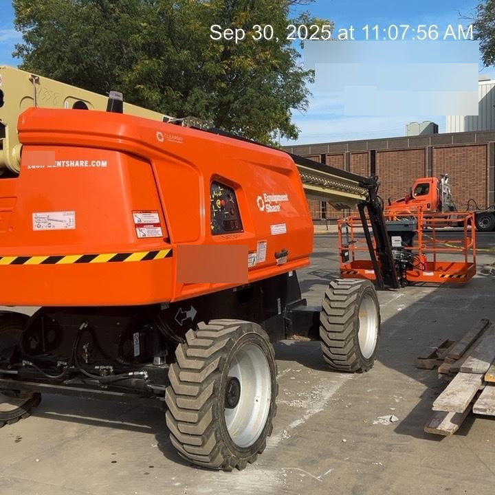 2025 JLG 660SJ