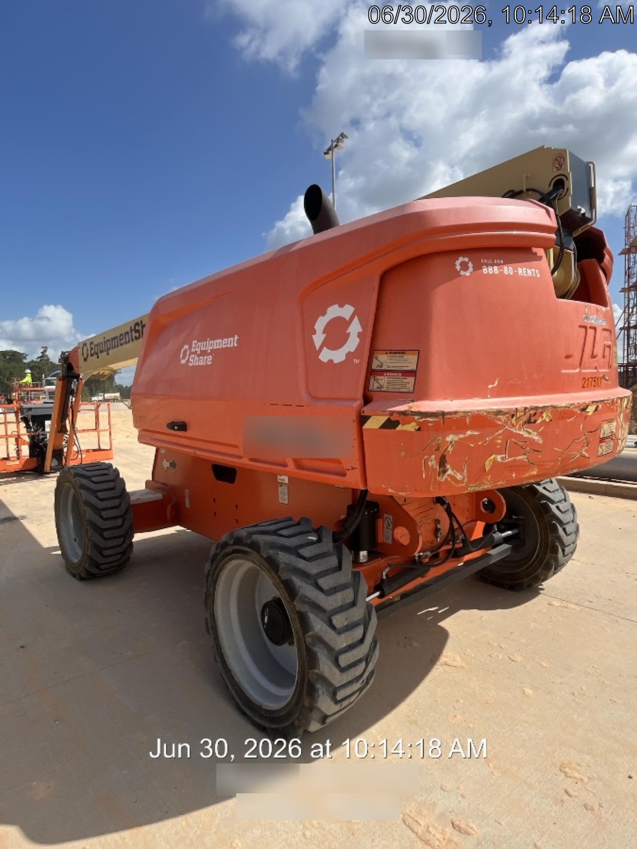 2022 JLG 660SJ